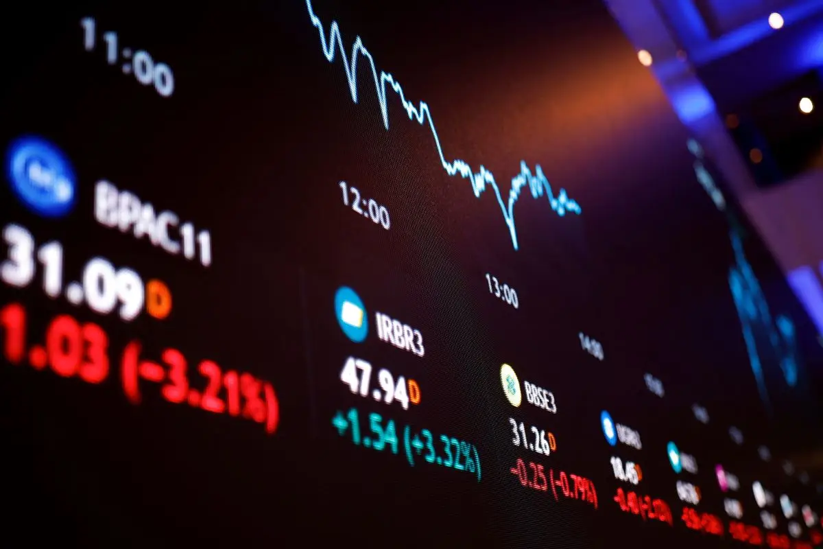 o que faz Ibovespa saltar 2% e superar os 158 mil nesta terça