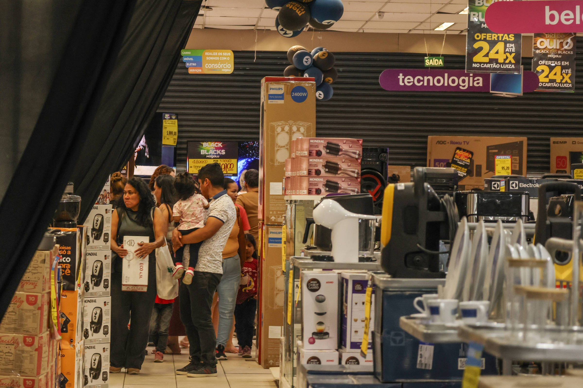 Falta de indicação sobre corte de juros frustra analistas - 10/12/2025 - Mercado