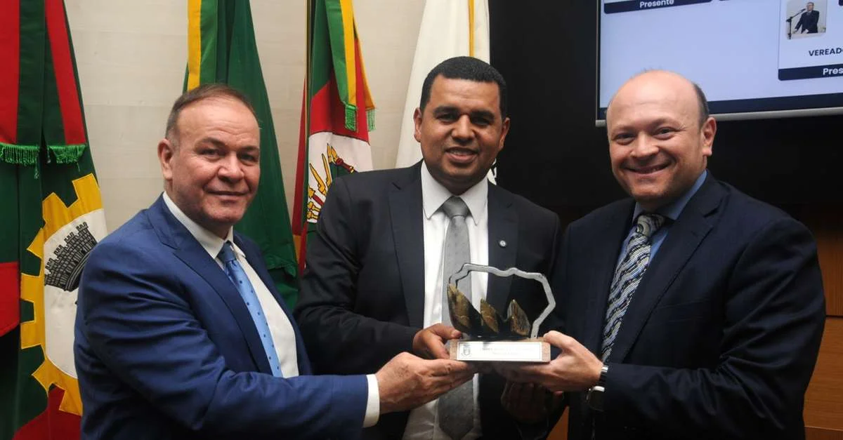 Trajetória de 130 anos do Correio do Povo é homenageada em expediente na Câmara de Vereadores de Canoas