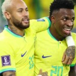 O atleta mais bem pago do mundo, e a posição de honra de Neymar e Vini Jr