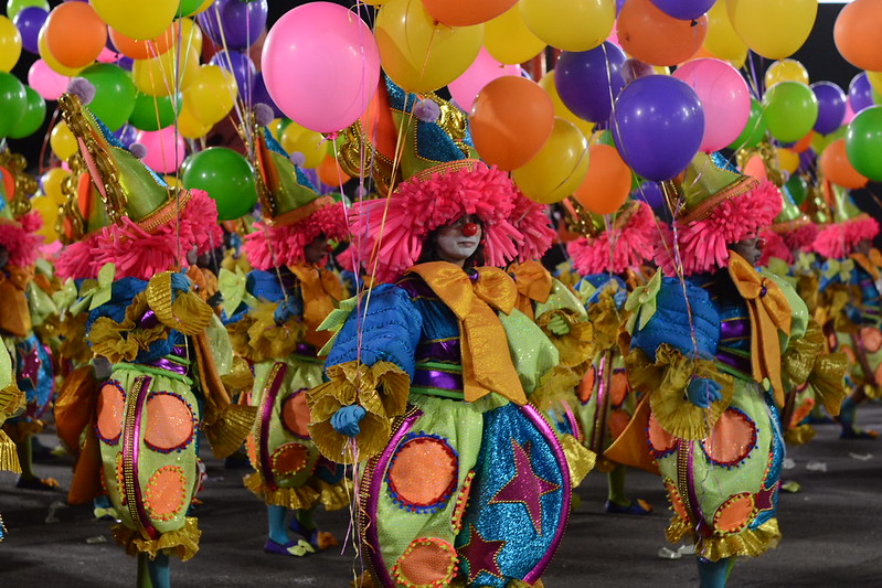 Carnaval 2026: confira o balanço do segundo dia de desfiles do Grupo Especial - Prefeitura da Cidade do Rio de Janeiro
