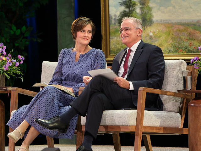 Elder and Sister Kearon Invite Young Adults to Put Faith in the Foreground