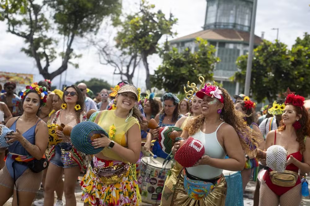 'Não é não'; mulheres terão apoio psicológico e equipes especializadas durante o carnaval de rua 2026 no Rio